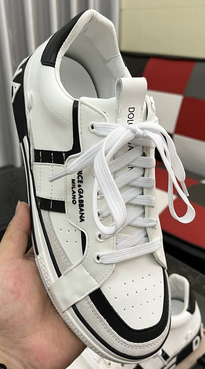 Dolce & Gabbana Contrast-Trim Lace-Up Sneakers